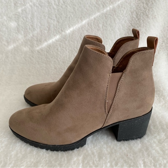 Dr. Scholl's NWOB Women's London Brown Suede Ankle Boots, Size 7.5/8M - Picture 4 of 8